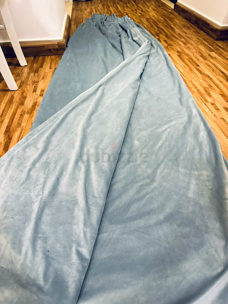 Curtain set for Sale, with 1 white sheer curtain free