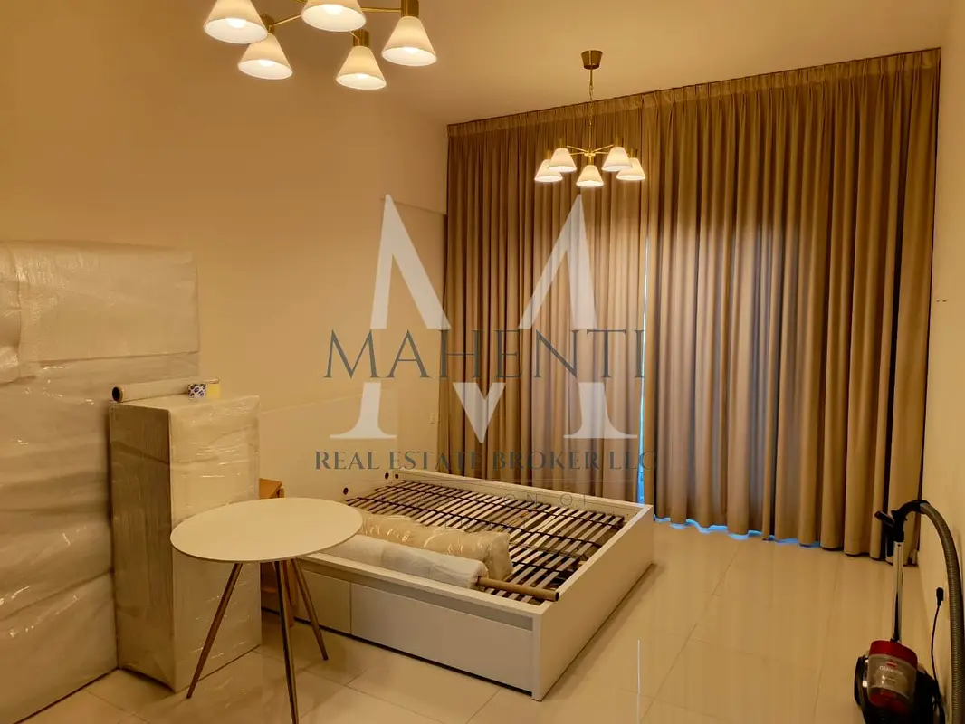 Apartment Elegance Spacious Studio / for rent in sports city