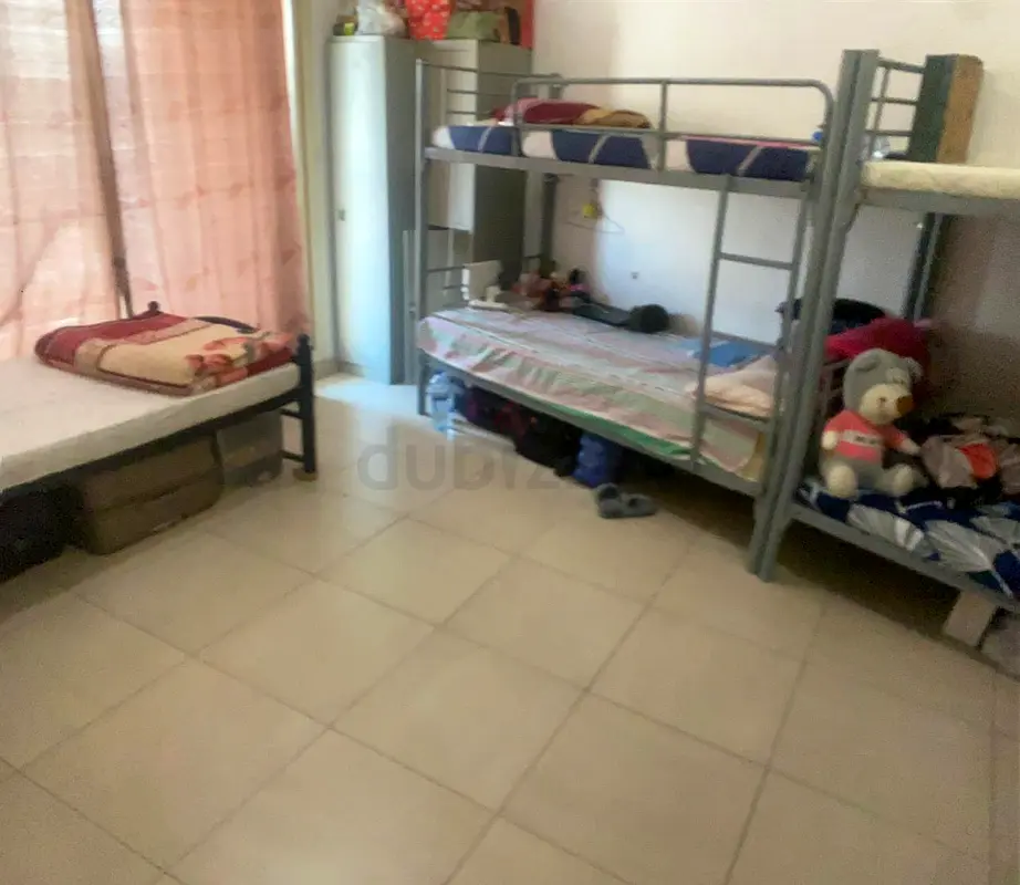 Apartment Bed space for girls Dubai