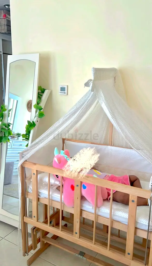 Baby crib for sale