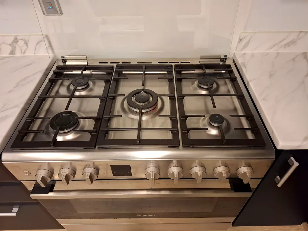 Bosch Full Gas cooker 90cm with Fan inside oven