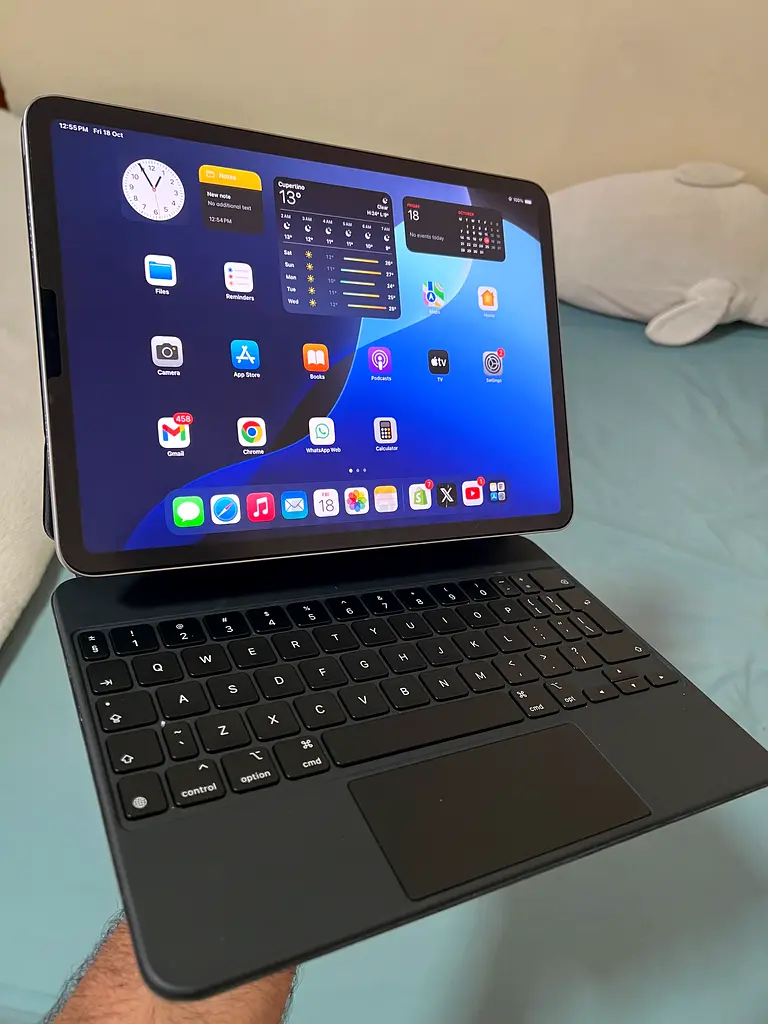 iPad Pro 11 inch M2 with Apple Magic Keyboard