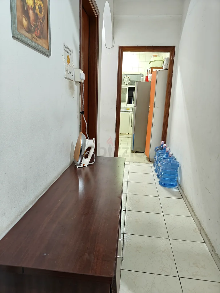 Apartment Ladies Bed Space in Karama 600 Dubai