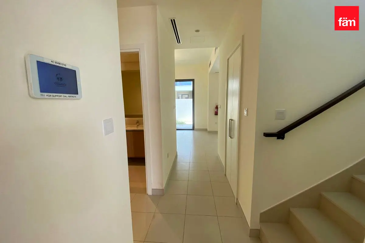 Villa Brand New Desert View Near Park Dubai