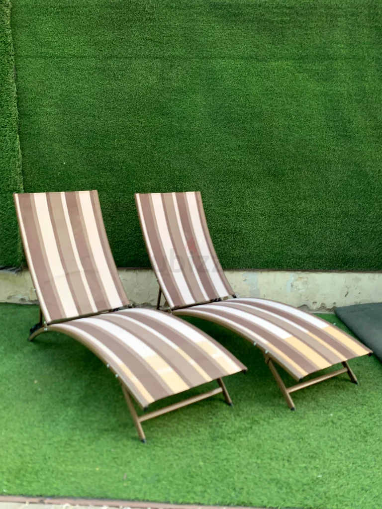 Folding Beach Chaise Lounge