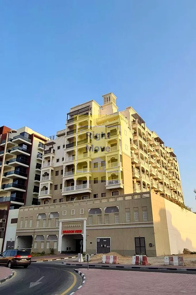 Apartment Studio with balcony for rent in Dragon view building