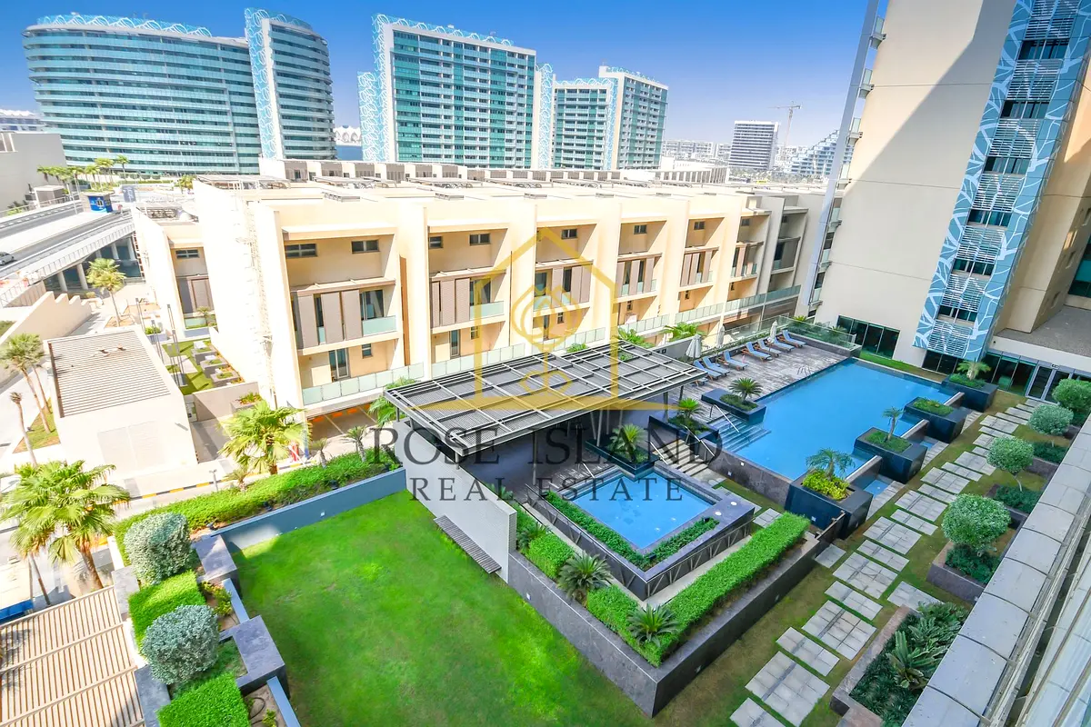 Apartment ️Hot DealBest FacilitiesModern LifestyleOwn It