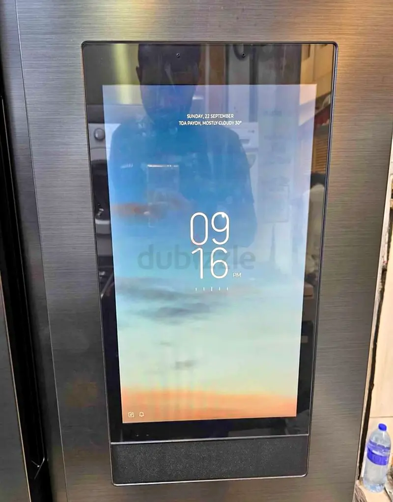 Samsung Family hub Refrigerator with LCD