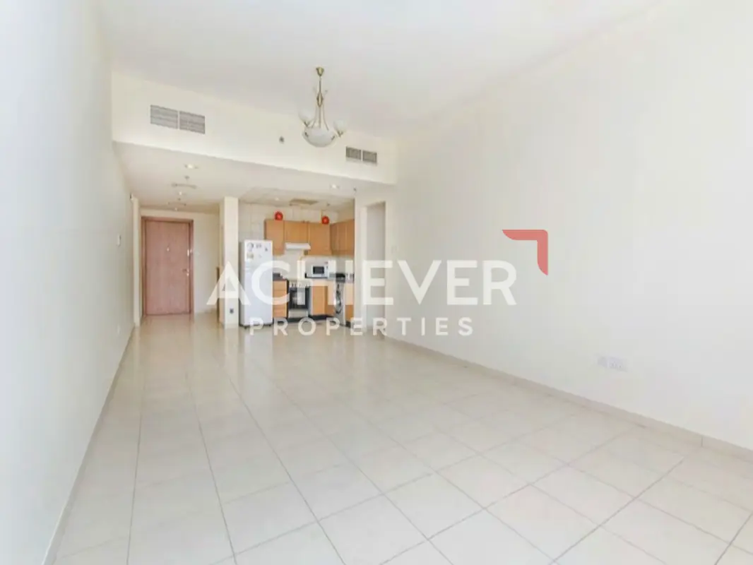 Apartment Spacious Layout Prime Location Genius Resale