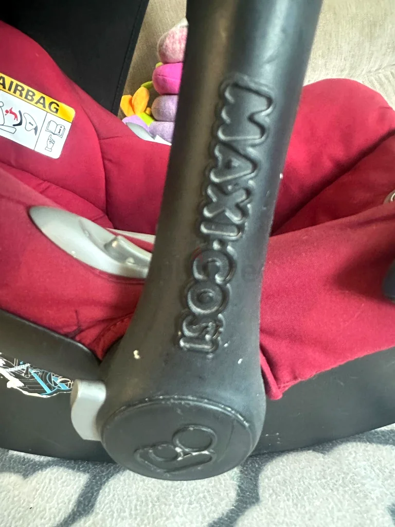 Maxi cosi infant Car seat with isofix base