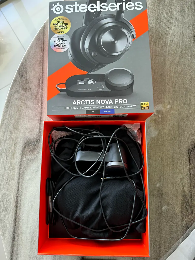 Steelseries Arctis Nova Pro Headset