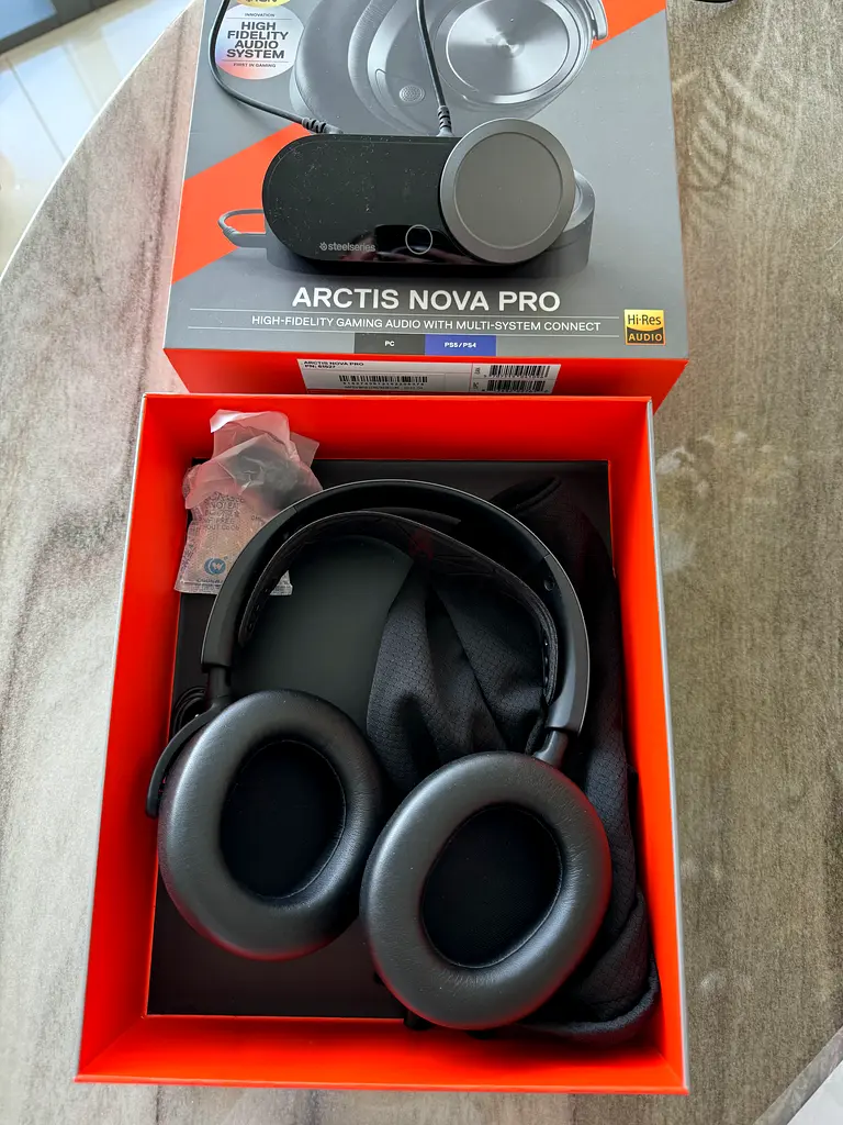 Steelseries Arctis Nova Pro Headset