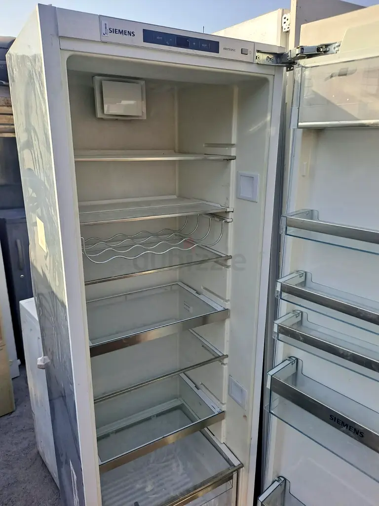 Siemens latest model fridge and freezer set builtin