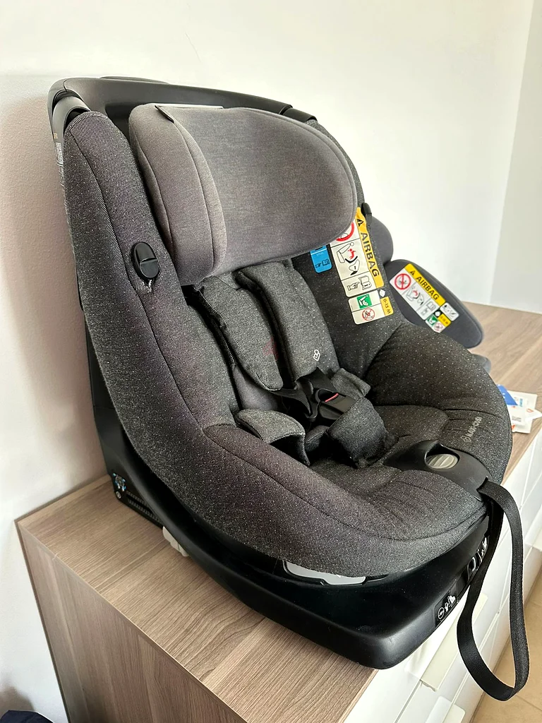 Maxi Cosi axiss swizzle baby seat for sale