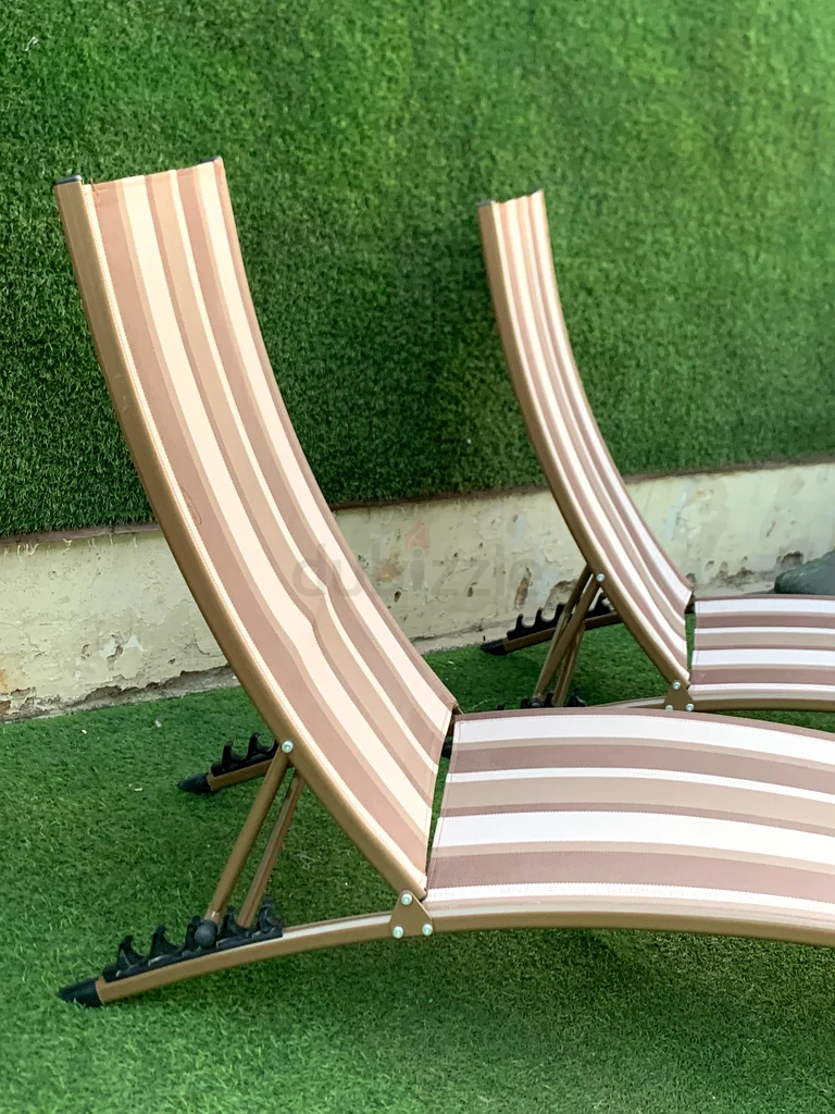 Folding Beach Chaise Lounge