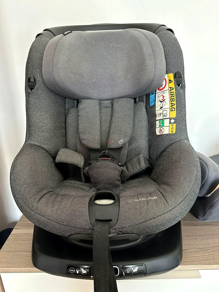 Maxi Cosi axiss swizzle baby seat for sale