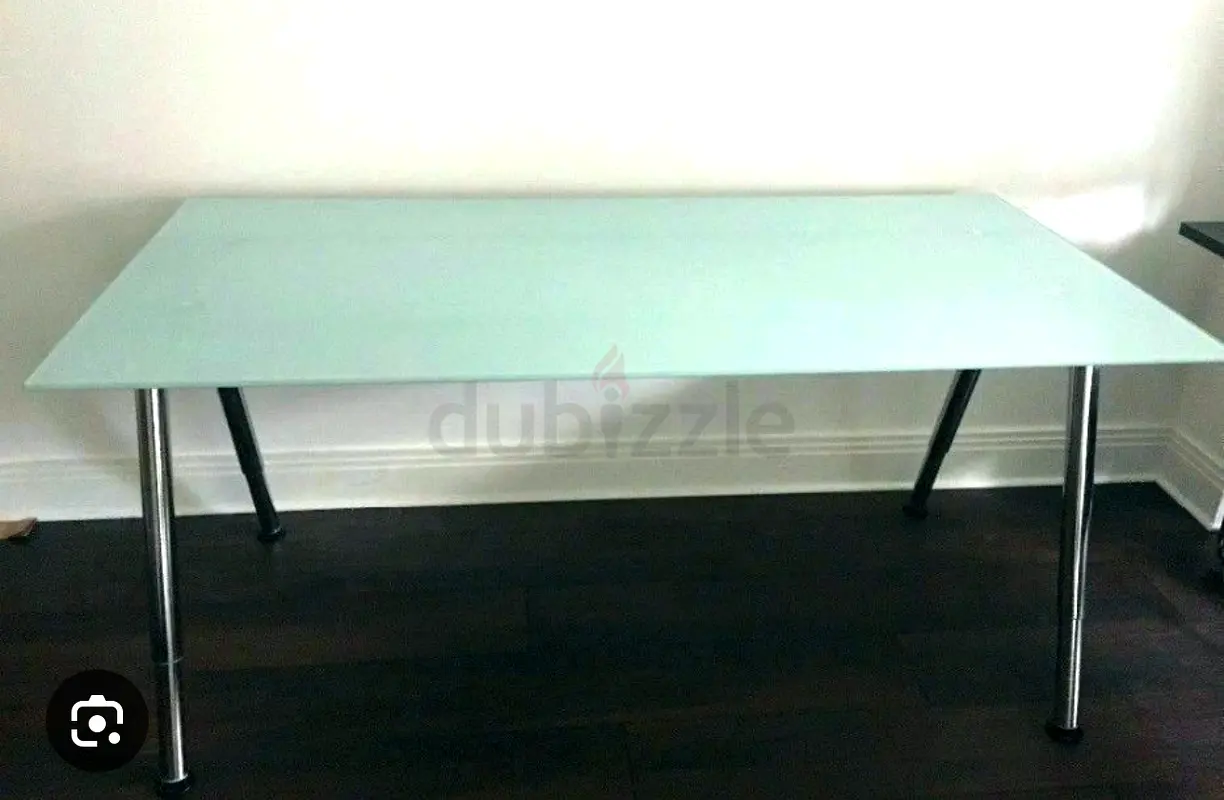 Office glass desk and chair