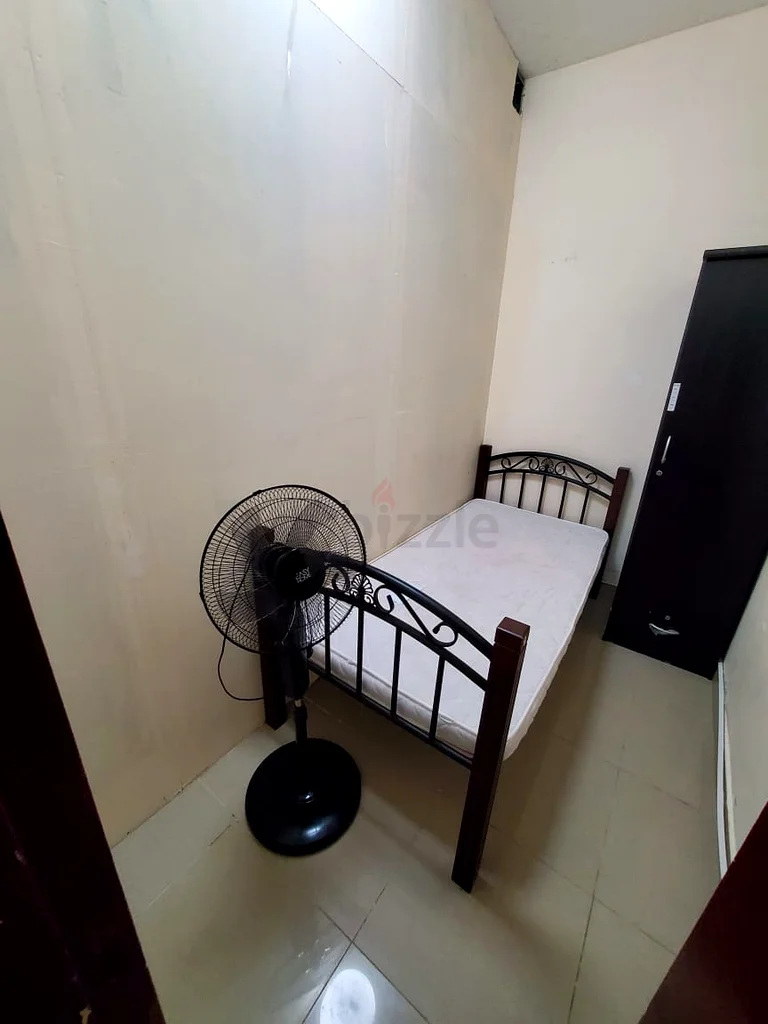 Apartment Closed Partition for single FEMALES only. (No bachelor Males