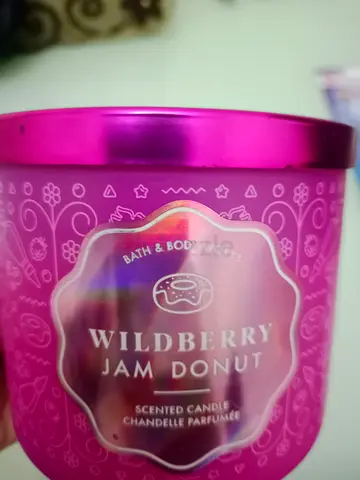 bath and body scented candle. wild berry jam donut  used once..
