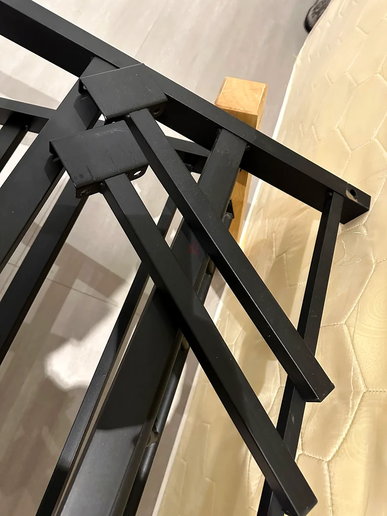 Single bed (heavy duty) original price 760