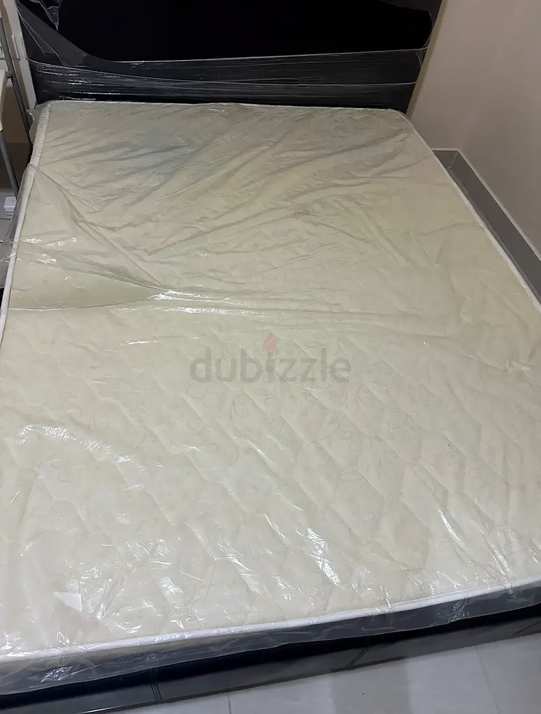 Queen size bed with Mattress