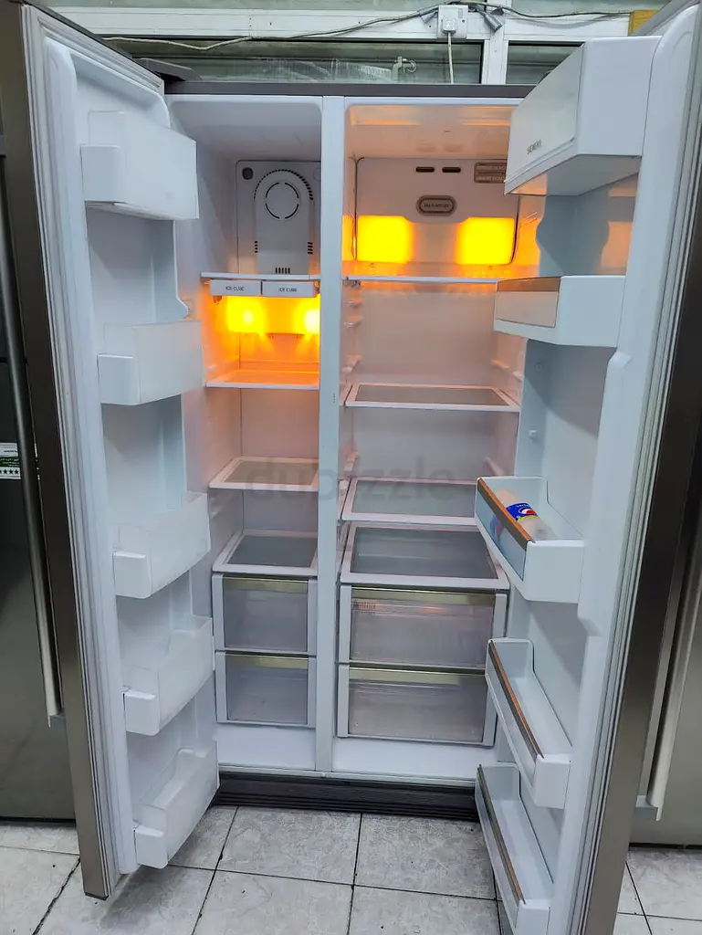 Siemens latest model side by side fridge 664 liter made in Germany by