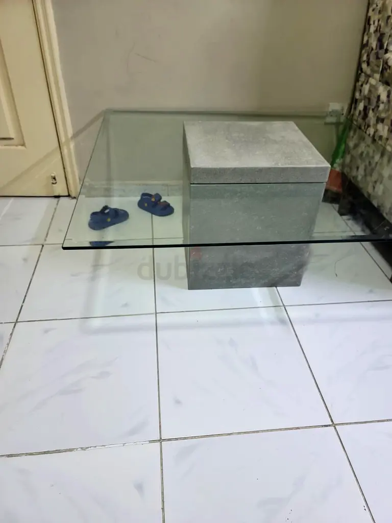 Centre table in excellent condition