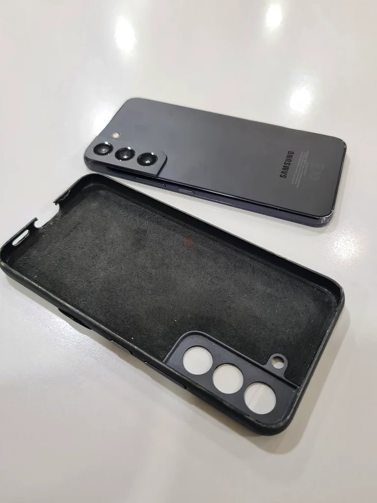 Samsung s22 128 Gigabyte Uae version