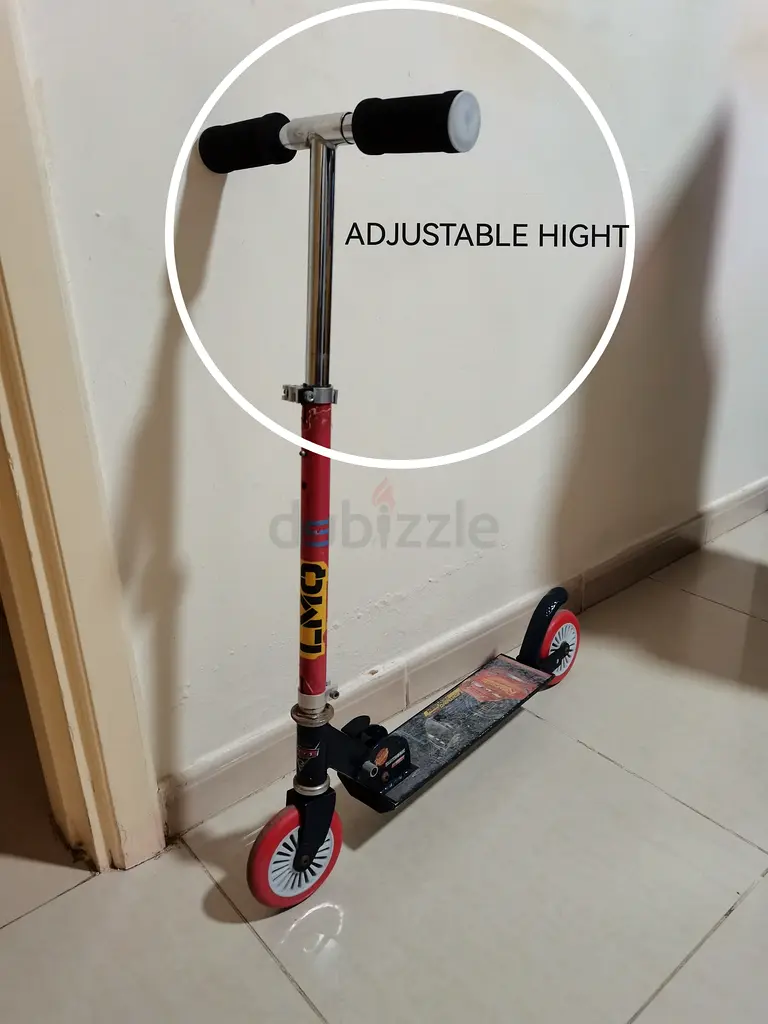 LIGHTNING MCQUEEN Scooter for Kids, Ages 3 +,Lighweight Kick Scooter