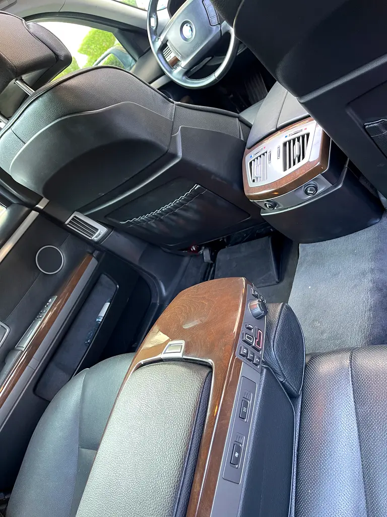 Excellent BMW 750Li Immaculate condition