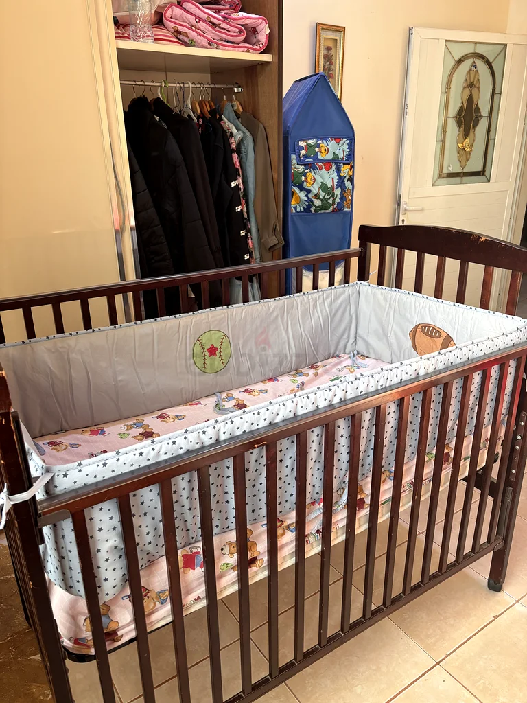 Juniors Baby Crib with mattress and bumper63206392900225113
