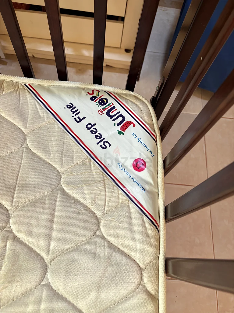 Juniors Baby Crib with mattress and bumper63206392900225112