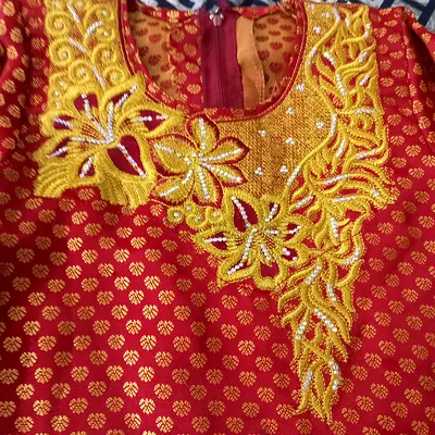 Two-piece set for a girl aged 6 to 7 years, depending on the body type, burgundy color