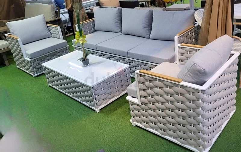 Super Luxury Rope Design Outdoor Garden Sofa Set with Table