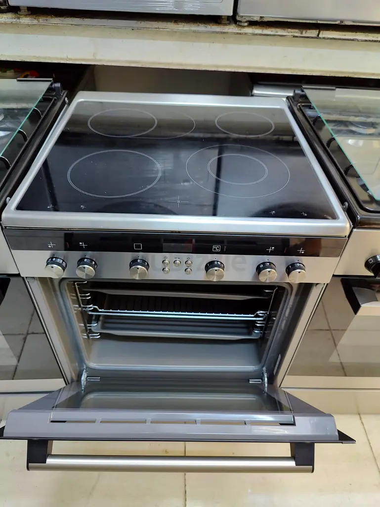 Siemens latest model full electric ceramic 4 hobs oven fan digital