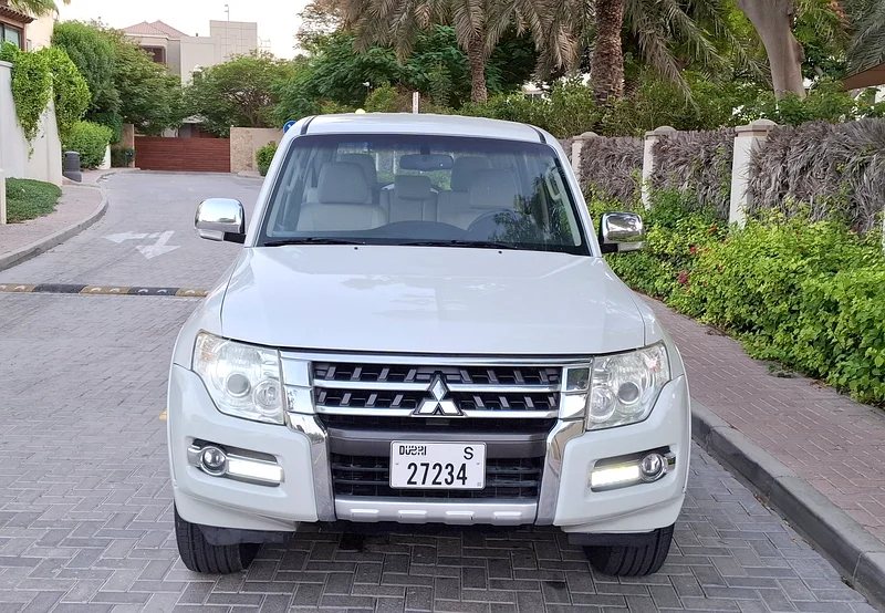 2015 Mitsubishi Pajero 3.5litre V6 Only 86000 kms All New Tyers