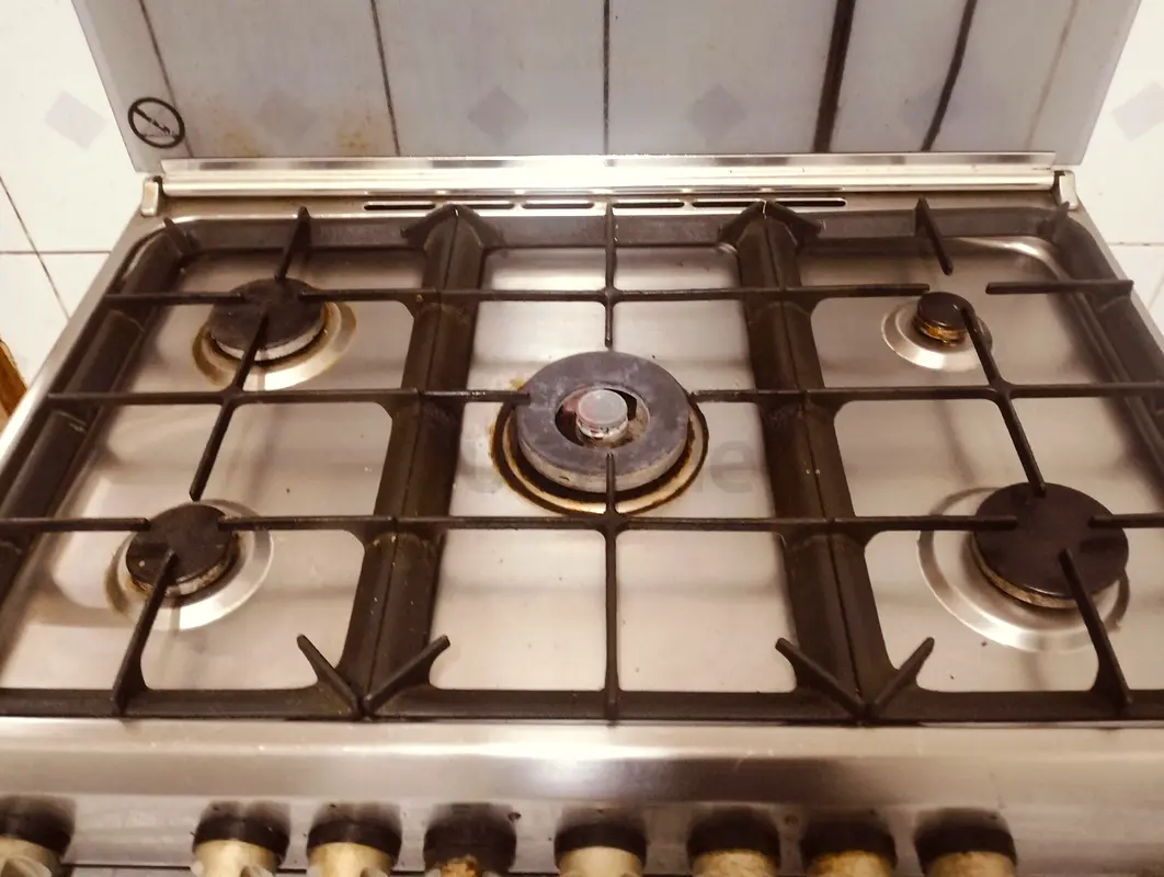 5 Burner Cooking Range