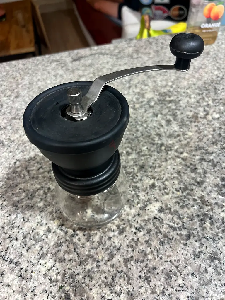Manual coffee grinder