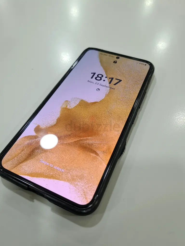 Samsung s22 128 Gigabyte Uae version