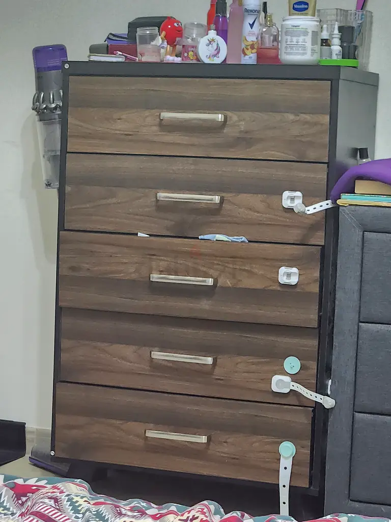 Selling PAN emirates Chest Draws for 250 AED