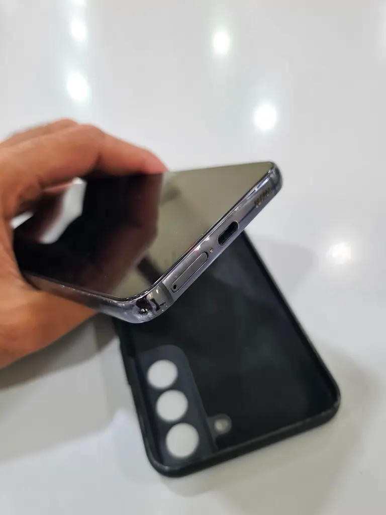 Samsung s22 128 Gigabyte Uae version