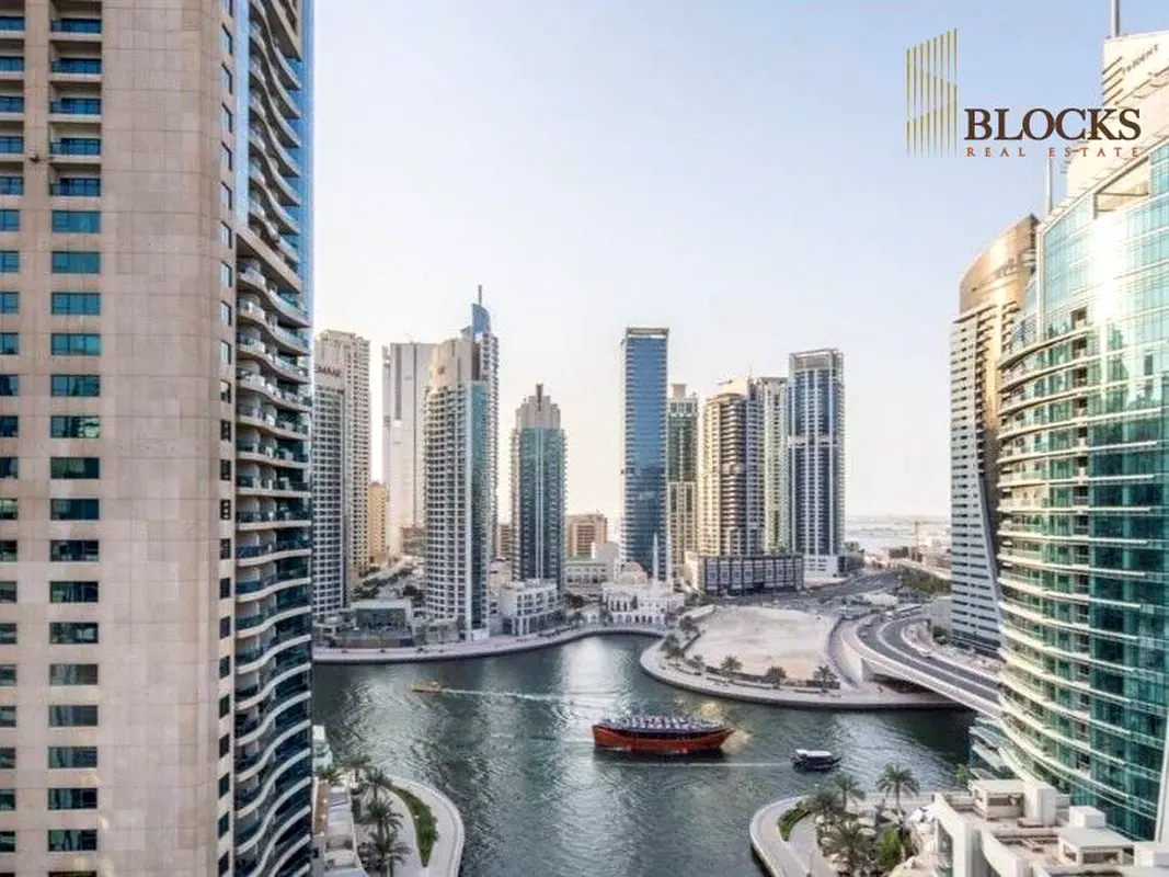 Apartment GREAT DEAL 2BR+Balcony for Sale LAKE VIEW Dubai