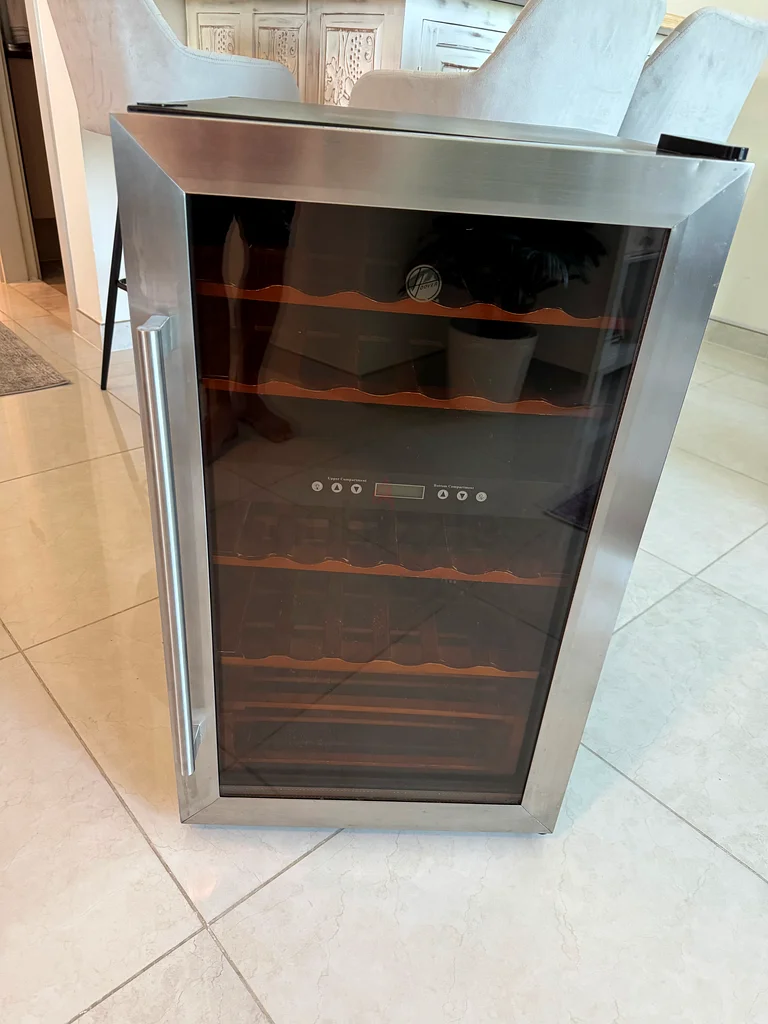 Wine Fridge Dual Zone Hoover