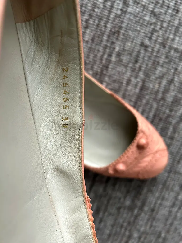 AUTHENTIC BALENCIAGA SIZE 38