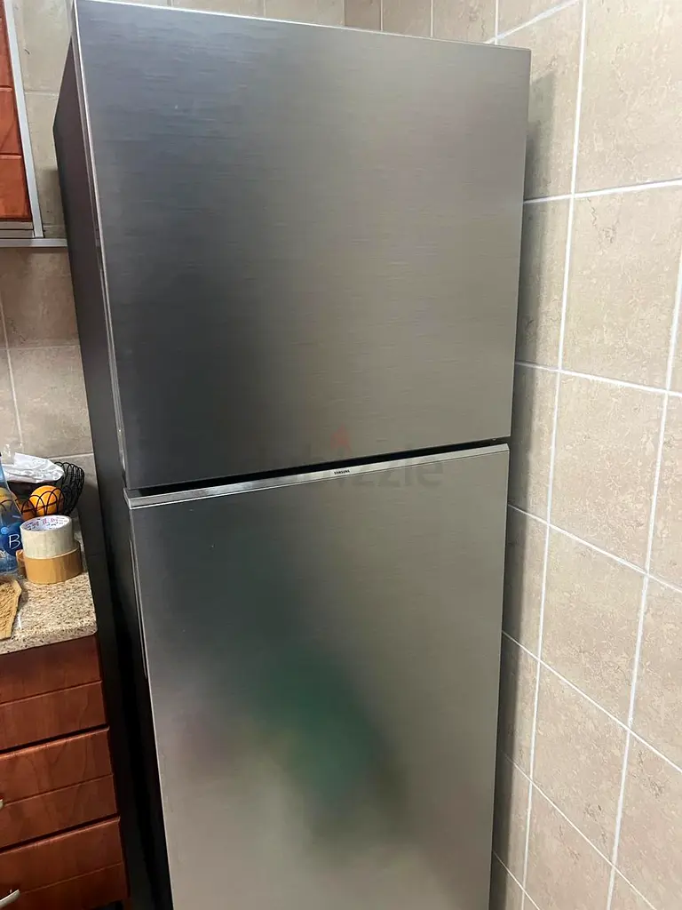 Samsung Refrigerator and Freezer Latest Model Same Like New Condition