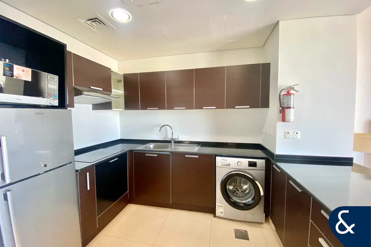 Apartment All Bills Included Furnished Ready Now Dubai