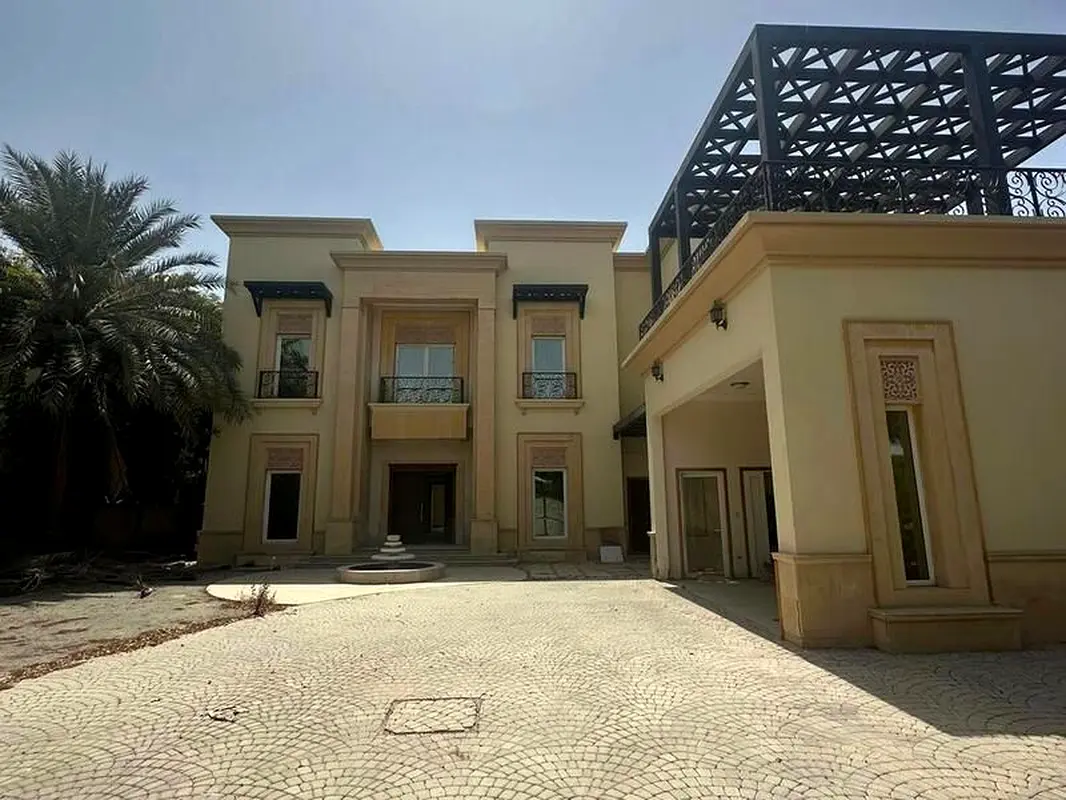 Villa EXCLUSIVEBEST RENO OPPORTUNITYSTUNNING LAKE VIEW Dubai