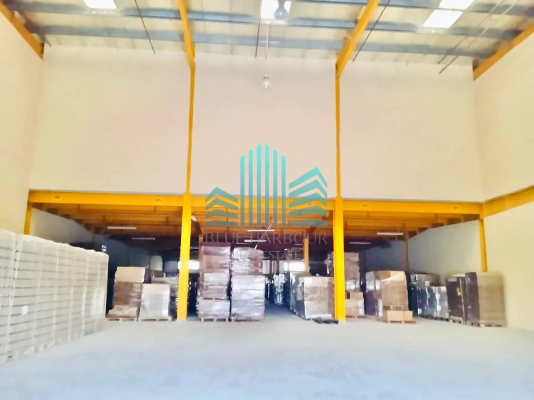 Warehouse 150 KW POWER WELL MAINTAINED WITH MEZZANINE EASY