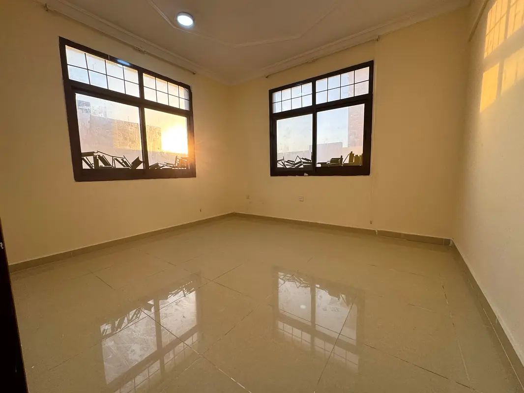 Villa PRIVATE ENTRANCE SUPERB SPECIOUS ONE BEDROOM HALL SEPARATE BIG