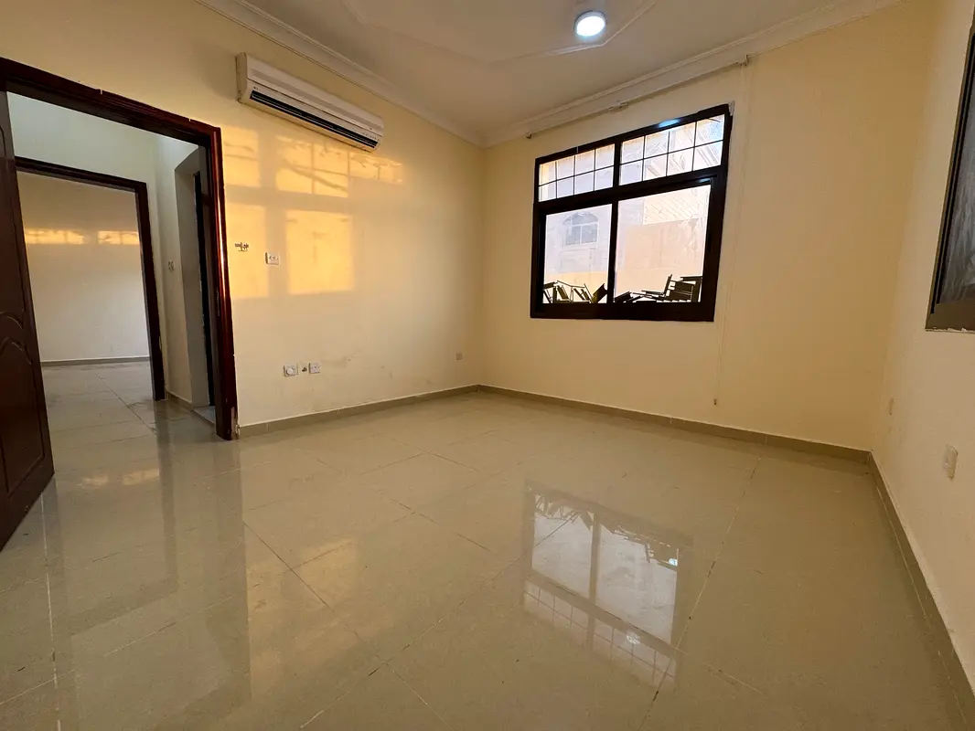 Villa PRIVATE ENTRANCE SUPERB SPECIOUS ONE BEDROOM HALL SEPARATE BIG